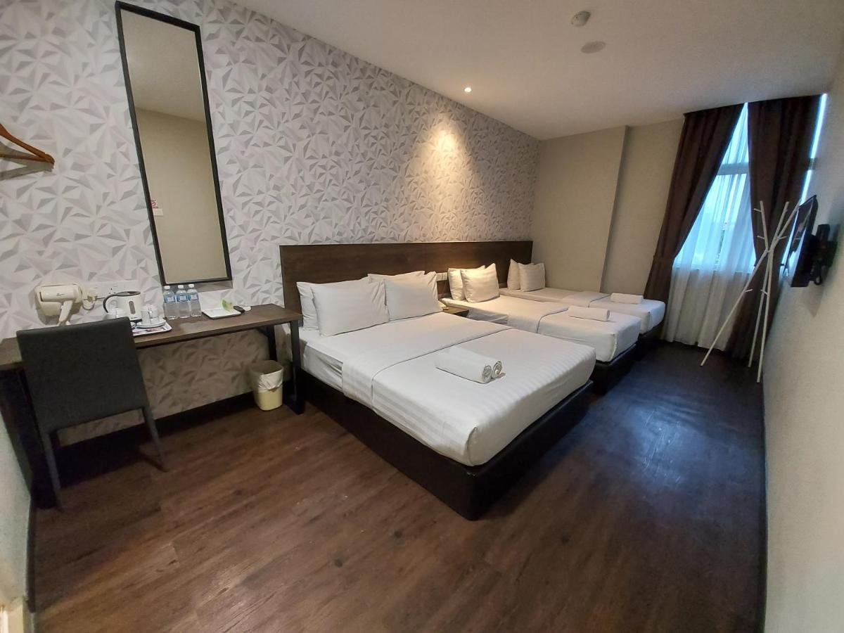 Miico Hotel @ Mount Austin Джохор-Бару Экстерьер фото