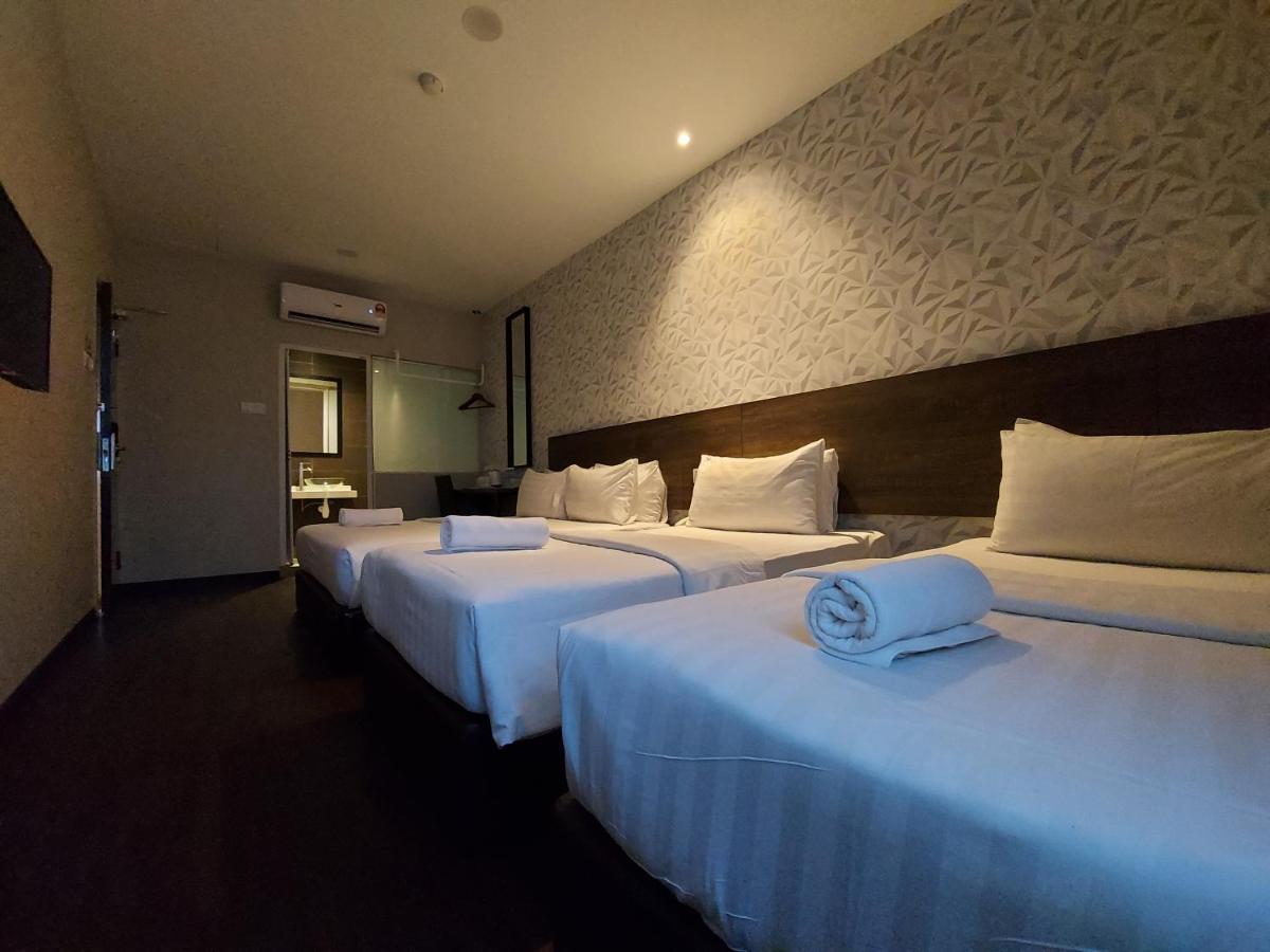 Miico Hotel @ Mount Austin Джохор-Бару Экстерьер фото