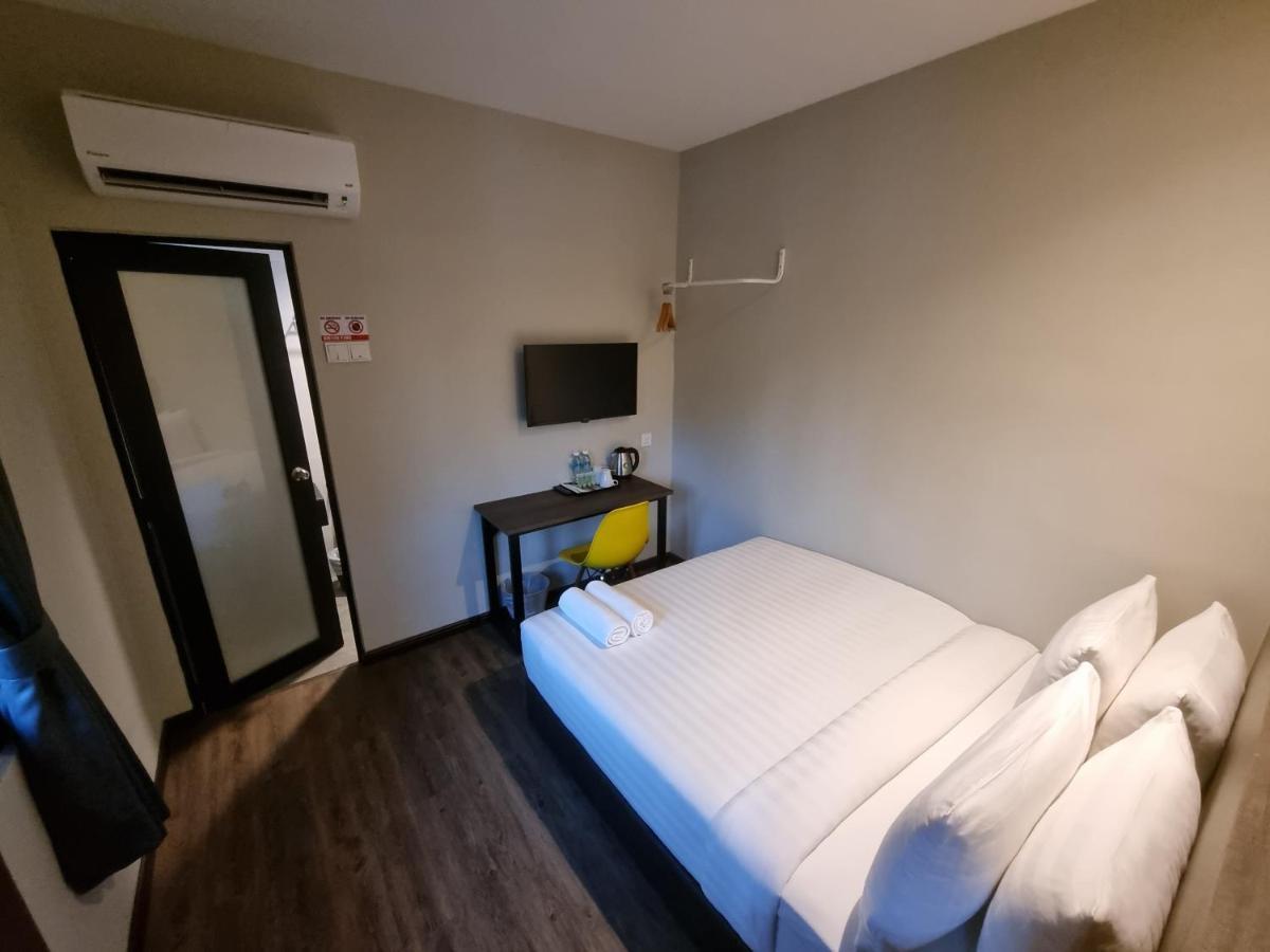 Miico Hotel @ Mount Austin Джохор-Бару Экстерьер фото