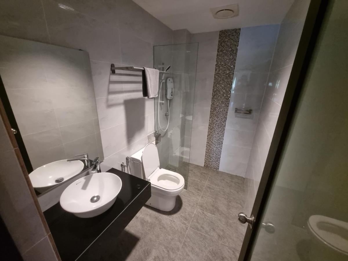 Miico Hotel @ Mount Austin Джохор-Бару Экстерьер фото