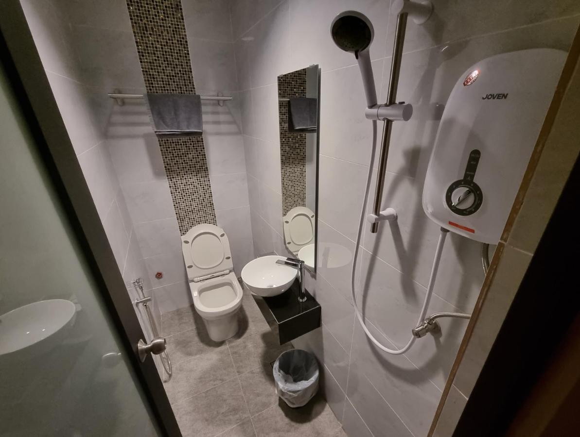 Miico Hotel @ Mount Austin Джохор-Бару Экстерьер фото