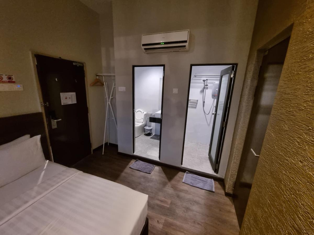 Miico Hotel @ Mount Austin Джохор-Бару Экстерьер фото