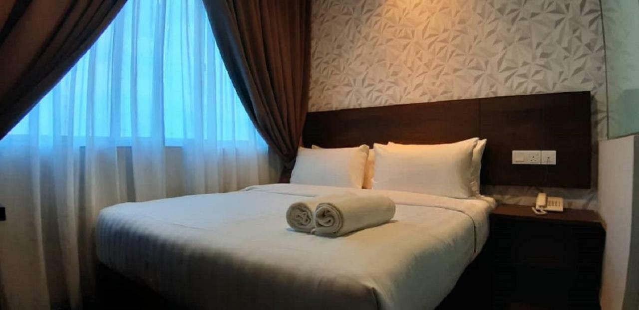 Miico Hotel @ Mount Austin Джохор-Бару Экстерьер фото