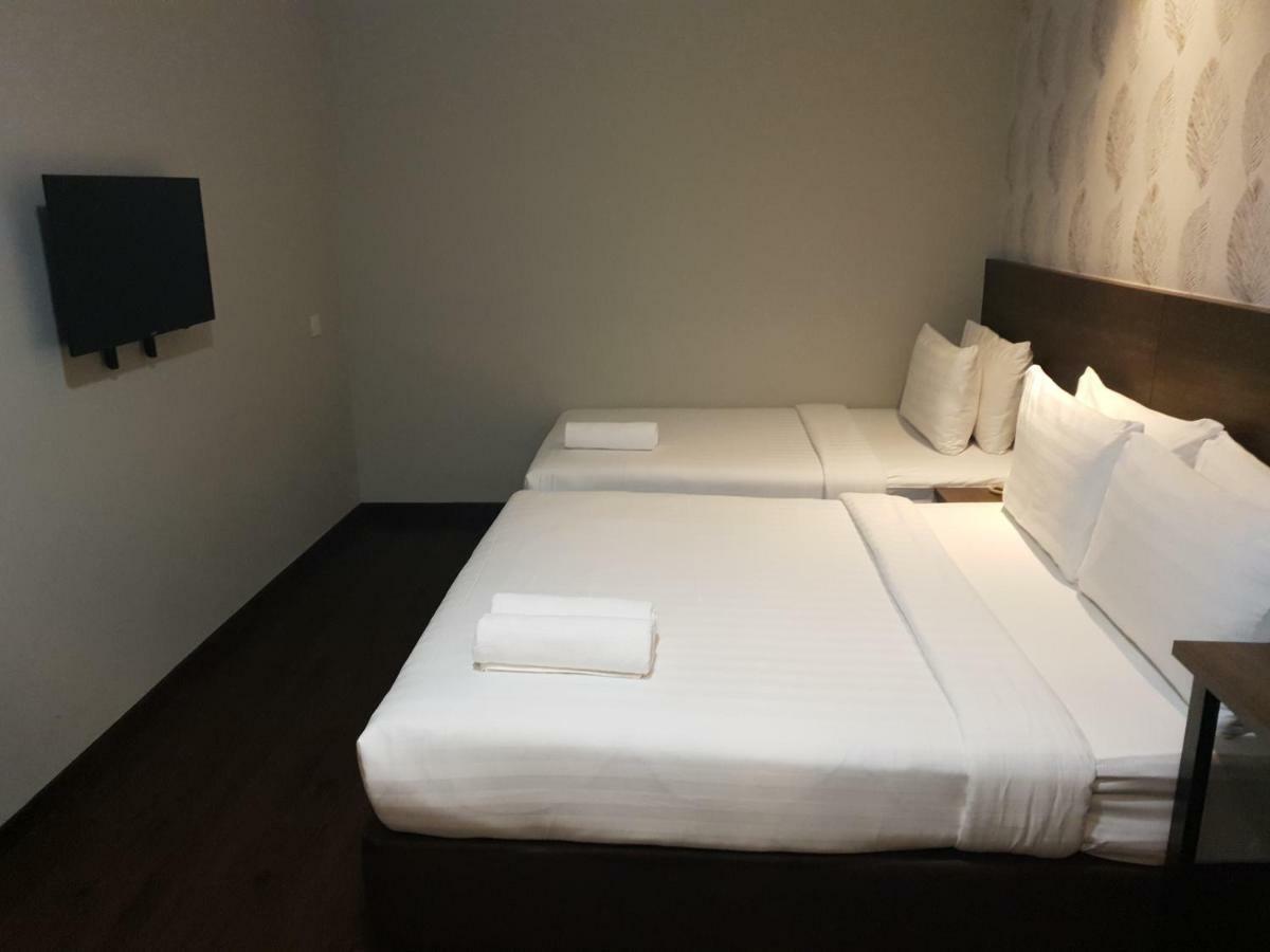 Miico Hotel @ Mount Austin Джохор-Бару Экстерьер фото