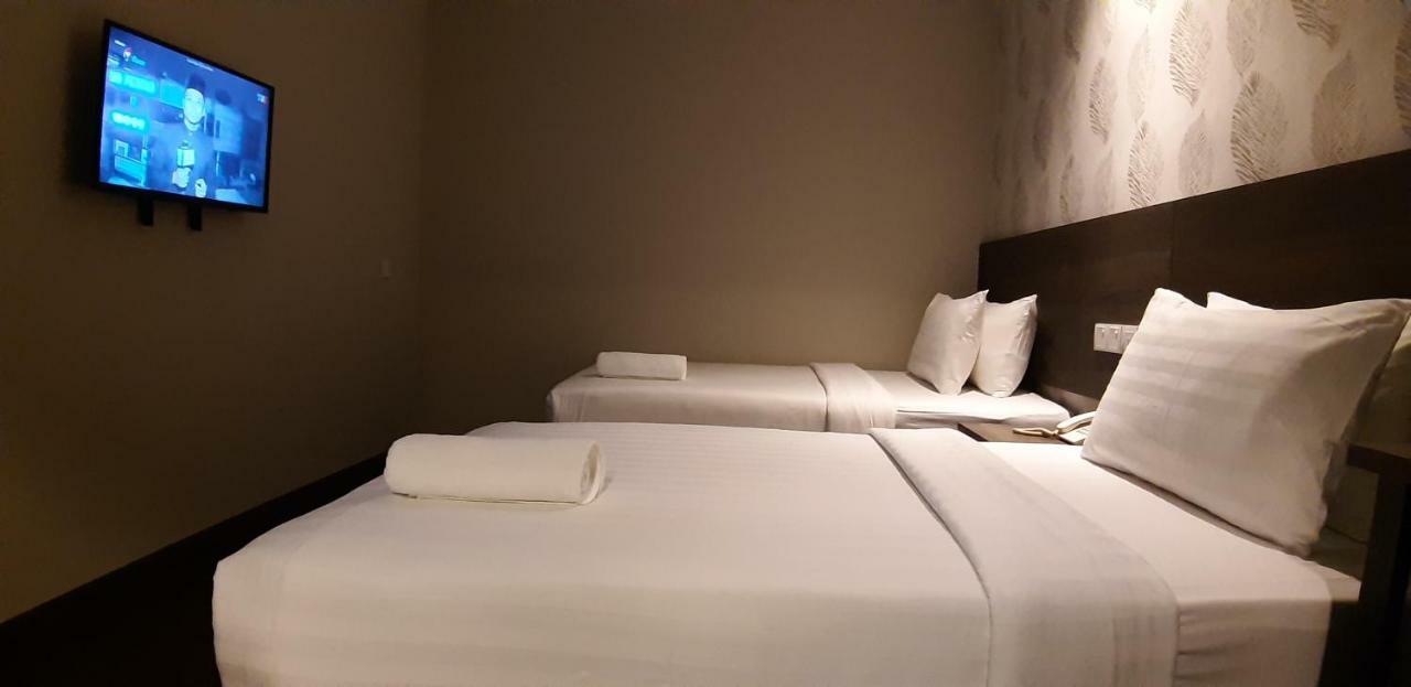 Miico Hotel @ Mount Austin Джохор-Бару Экстерьер фото