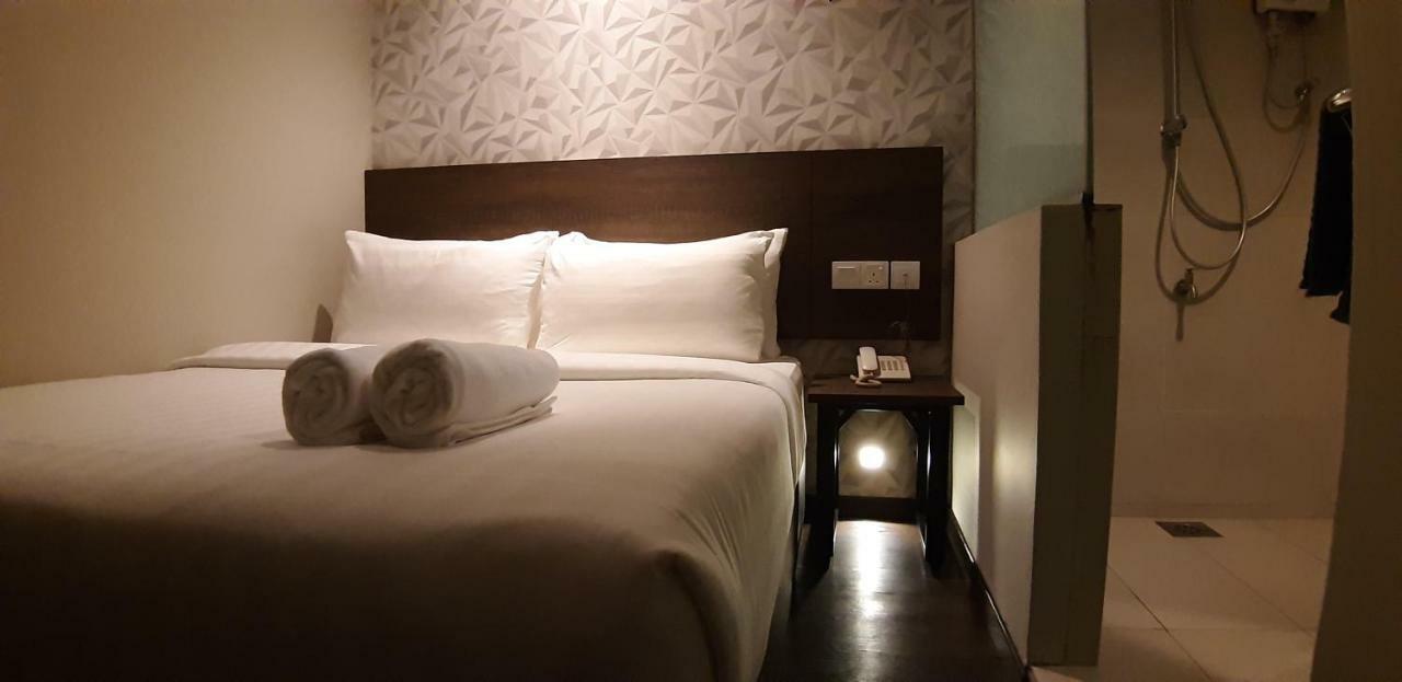 Miico Hotel @ Mount Austin Джохор-Бару Экстерьер фото