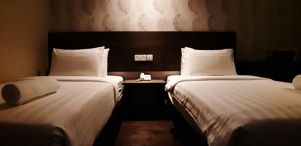 Miico Hotel @ Mount Austin Джохор-Бару Экстерьер фото