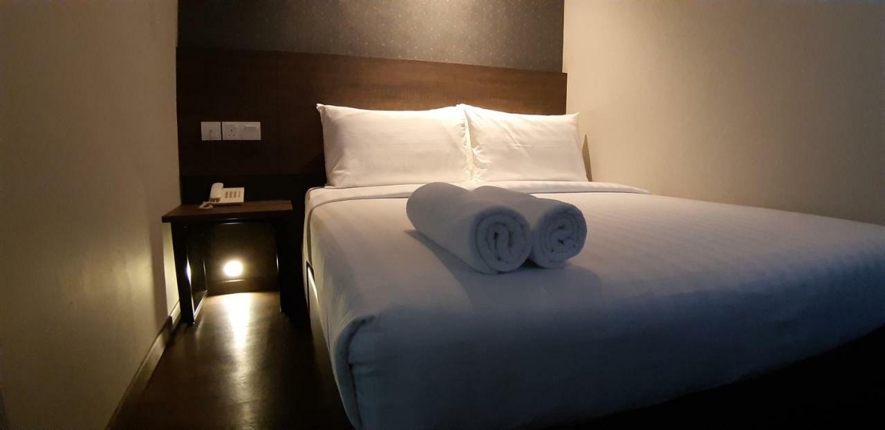Miico Hotel @ Mount Austin Джохор-Бару Экстерьер фото