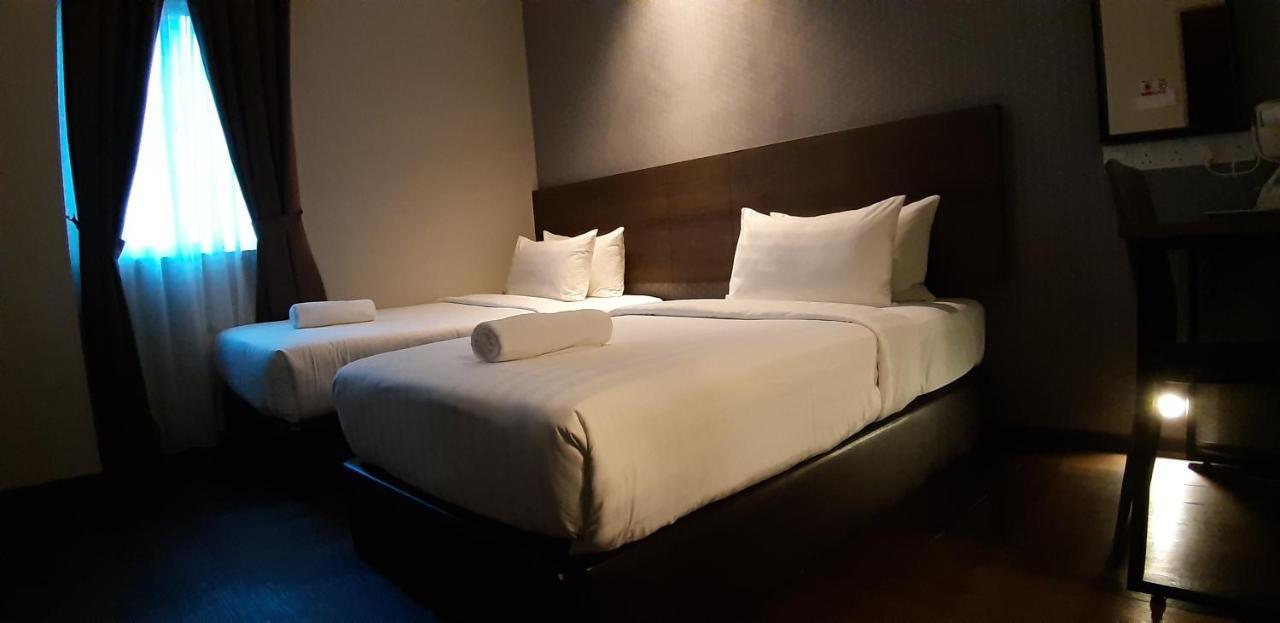 Miico Hotel @ Mount Austin Джохор-Бару Экстерьер фото