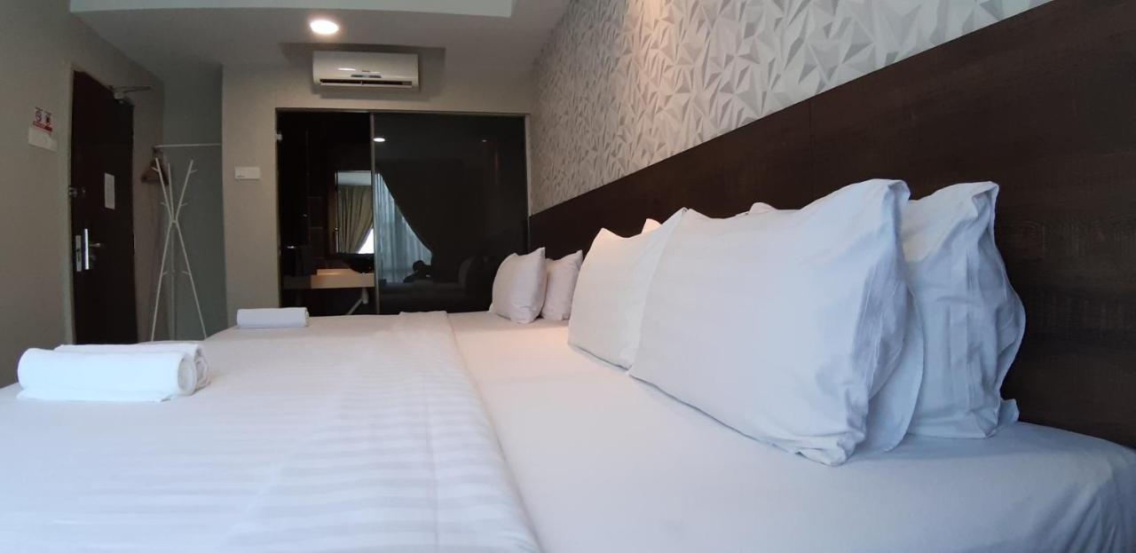 Miico Hotel @ Mount Austin Джохор-Бару Экстерьер фото
