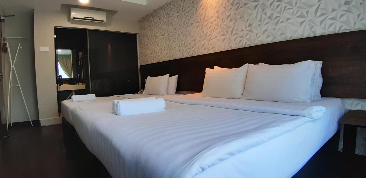 Miico Hotel @ Mount Austin Джохор-Бару Экстерьер фото